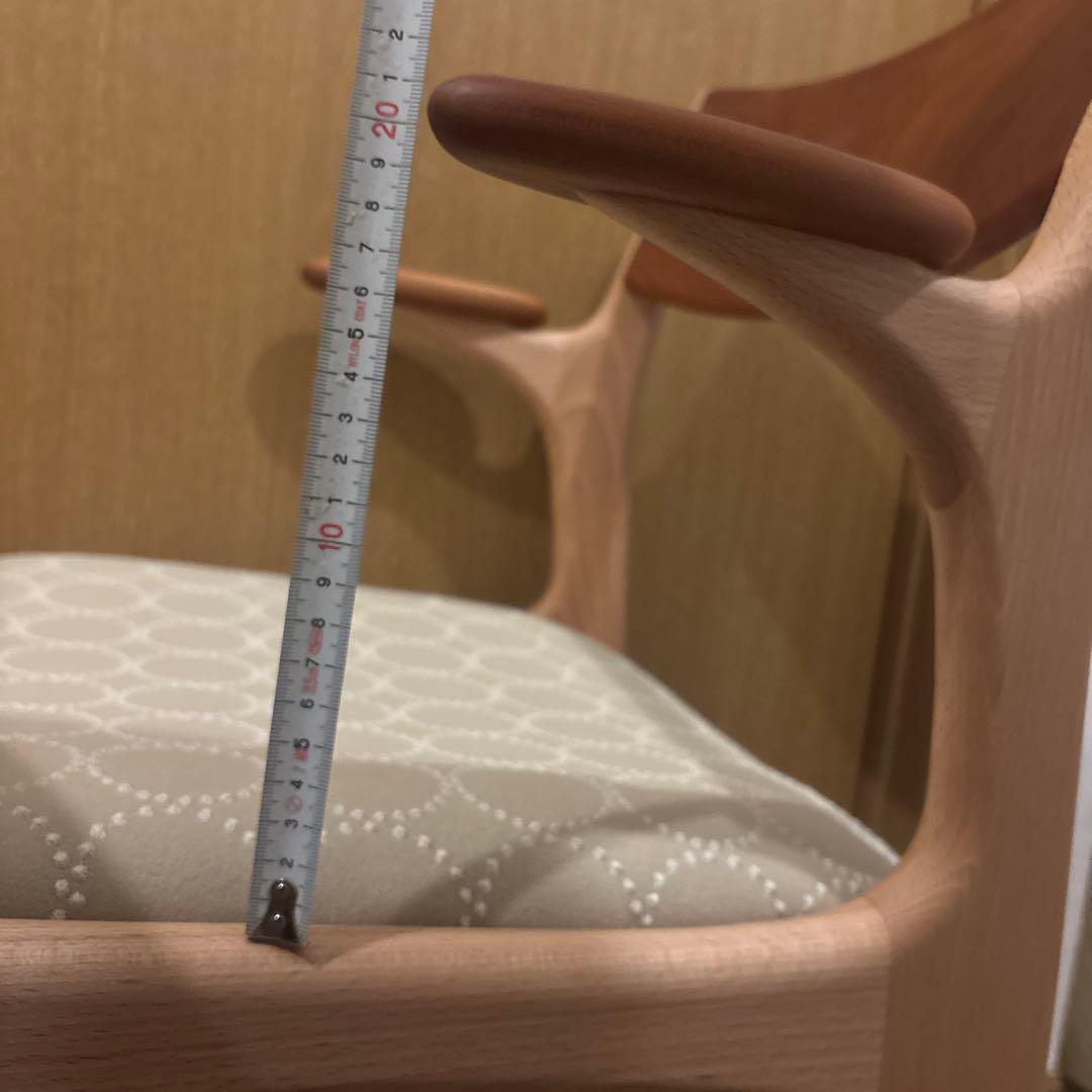 ミナペルホネン生地　enstol国産無垢材 ダイニングチェア　ベージュ