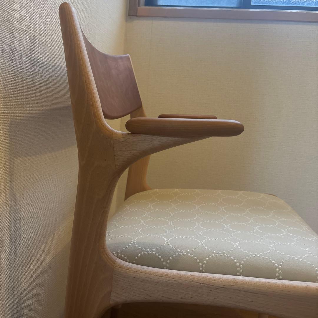 ミナペルホネン生地　enstol国産無垢材 ダイニングチェア　ベージュ
