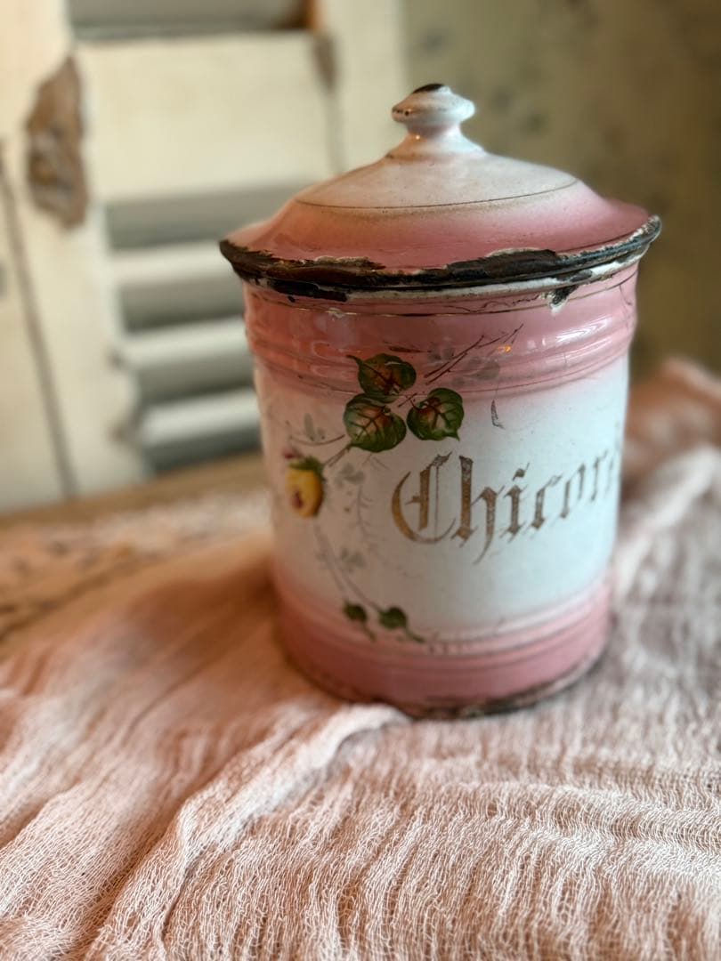 フランスアンティークホーロー激レアピンクの薔薇模様 Chicoréeキャニスター