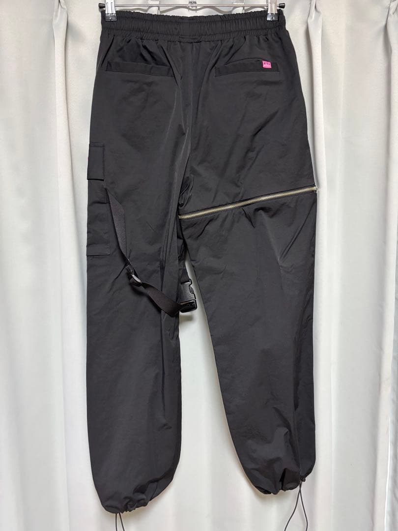 FR2梅 NO SEXUAL SERVICE カーゴパンツ ベルト