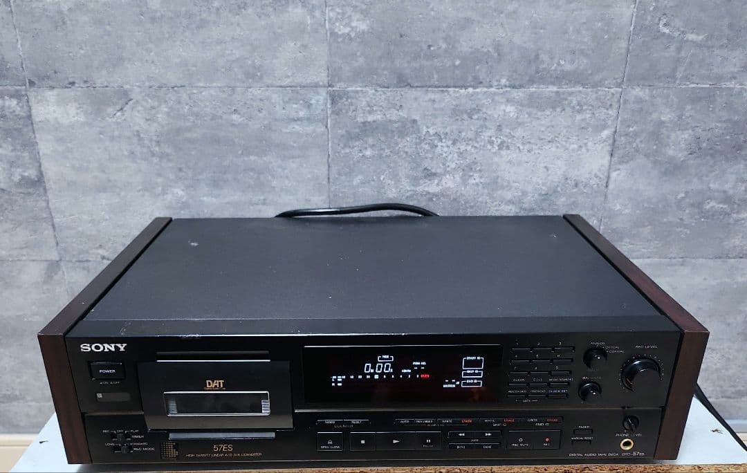 SONY DTC-6750 DATデッキ【ジャンク】