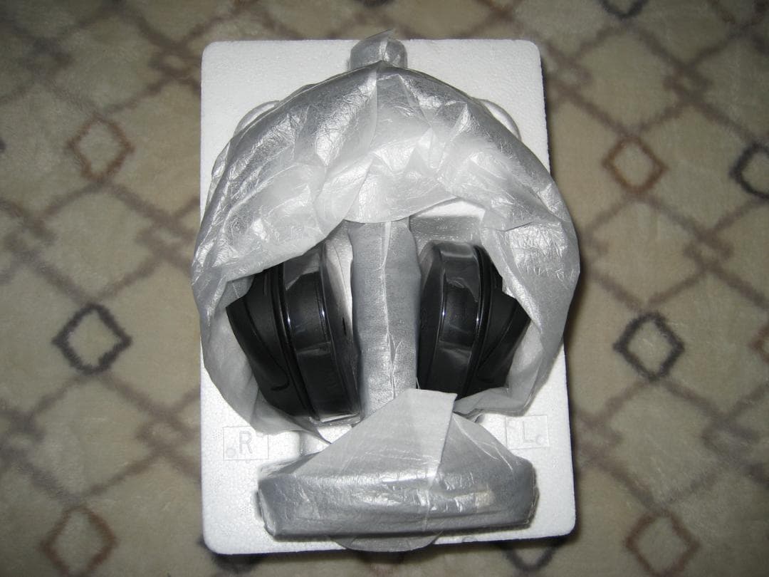 SONY ワイヤレスヘッドホン ソニー　WH-L600　充電スタンド付き