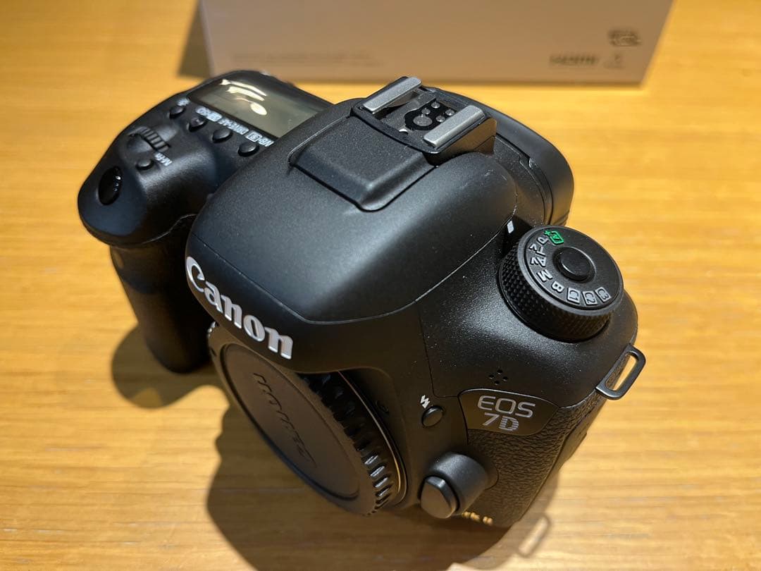 Canon EOS 7D Mark II デジタル一眼レフカメラ