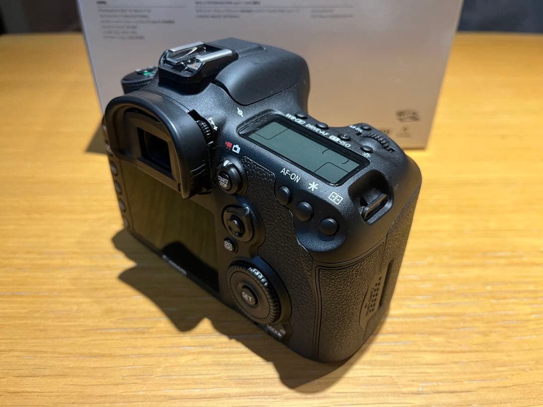 Canon EOS 7D Mark II デジタル一眼レフカメラ