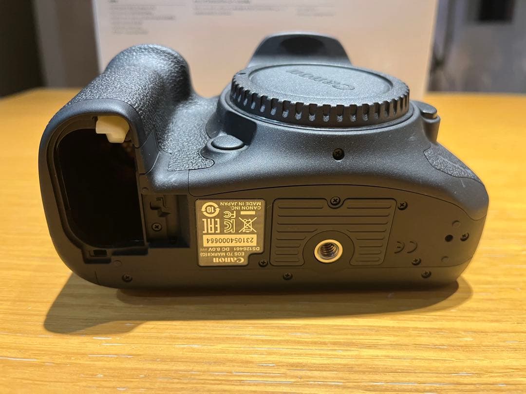 Canon EOS 7D Mark II デジタル一眼レフカメラ