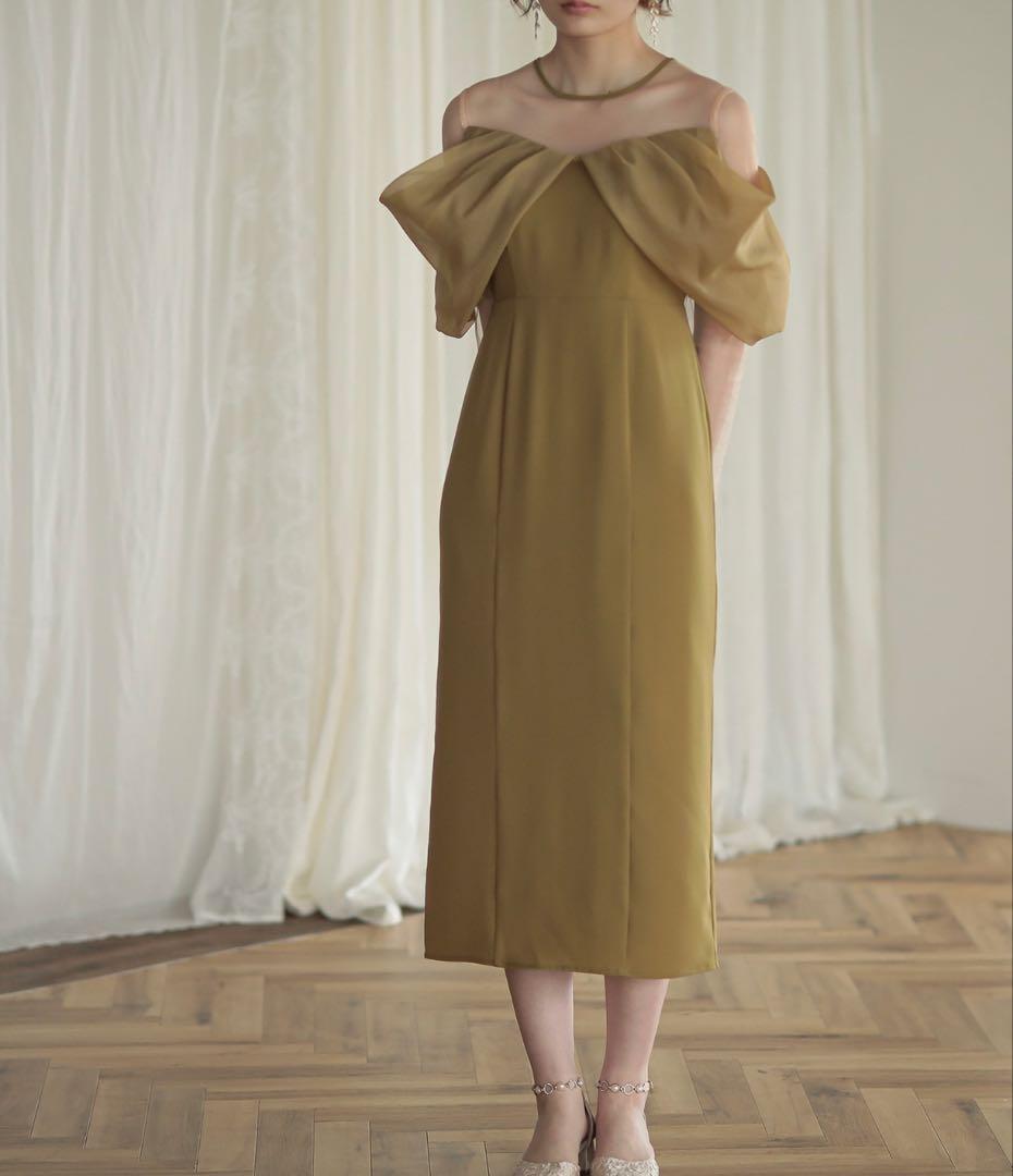 オフショルダータイトドレス