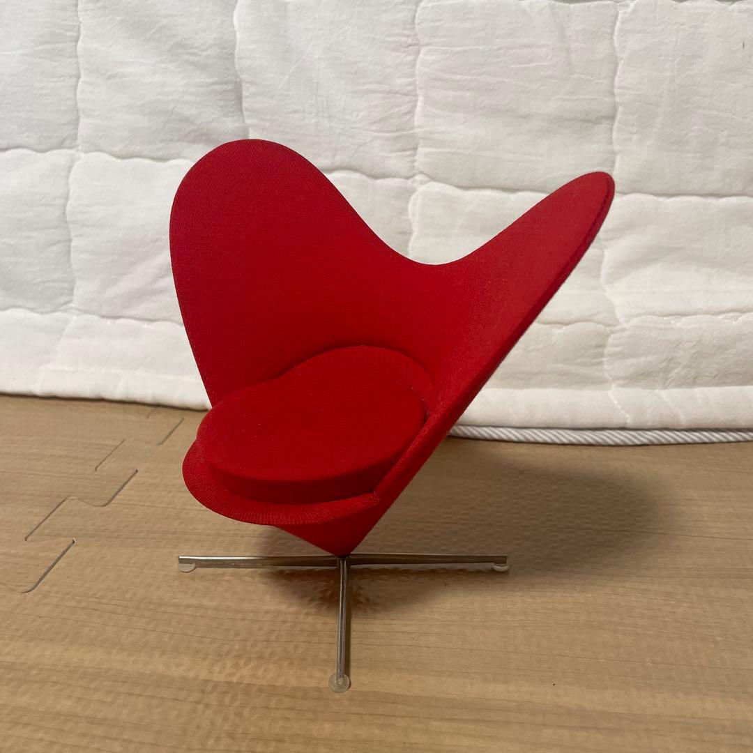 ヴィトラミニチュア Verner Pantonのハートコーンチェア