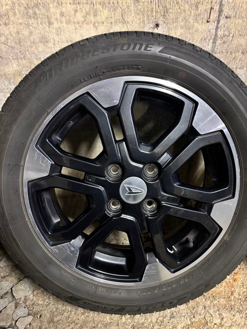 ① 送料込みにしました！　ダイハツ純正アルミホイール　　15インチ　2本のみ
