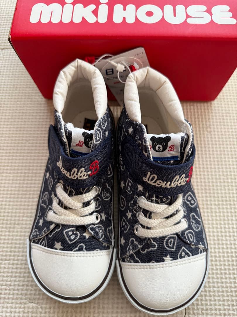 新品　日本製　ミキハウス　スニーカー　18