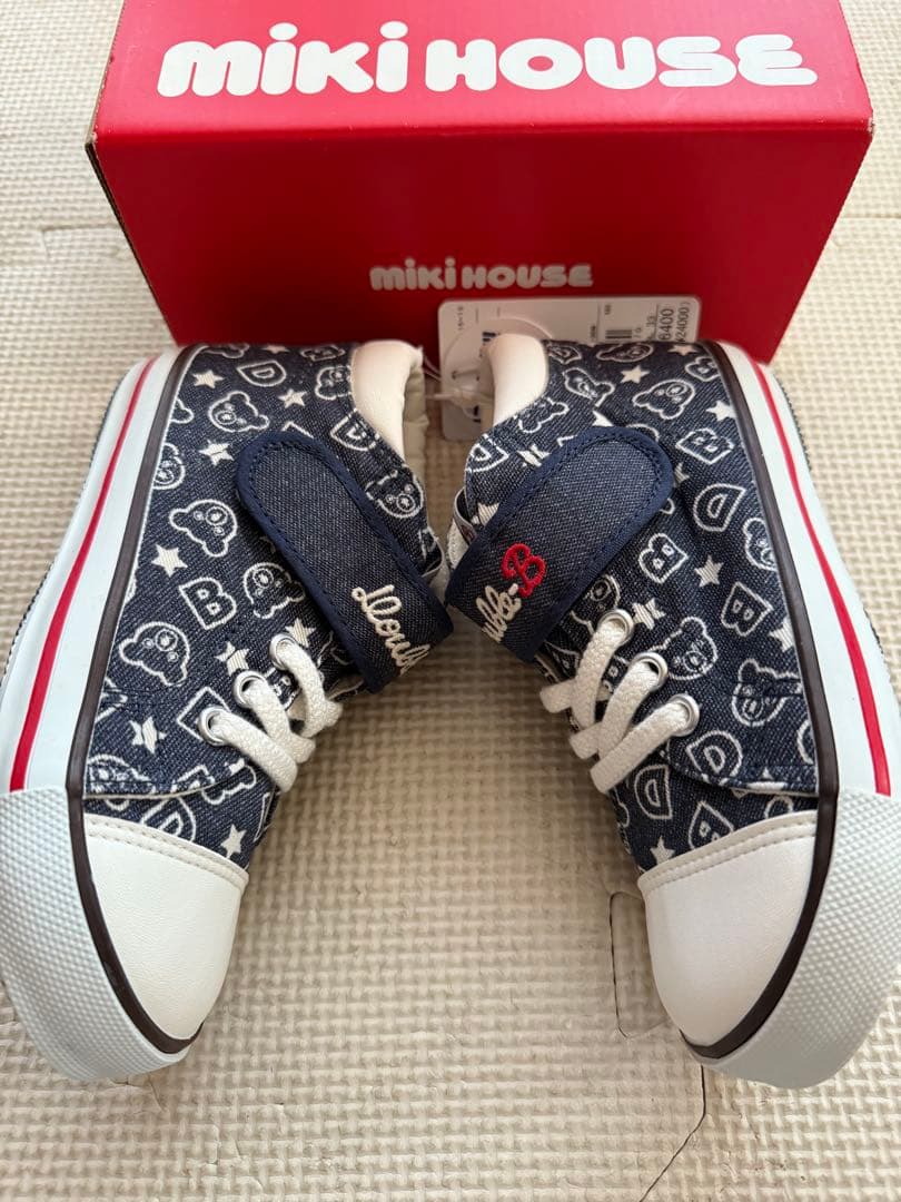 新品　日本製　ミキハウス　スニーカー　18