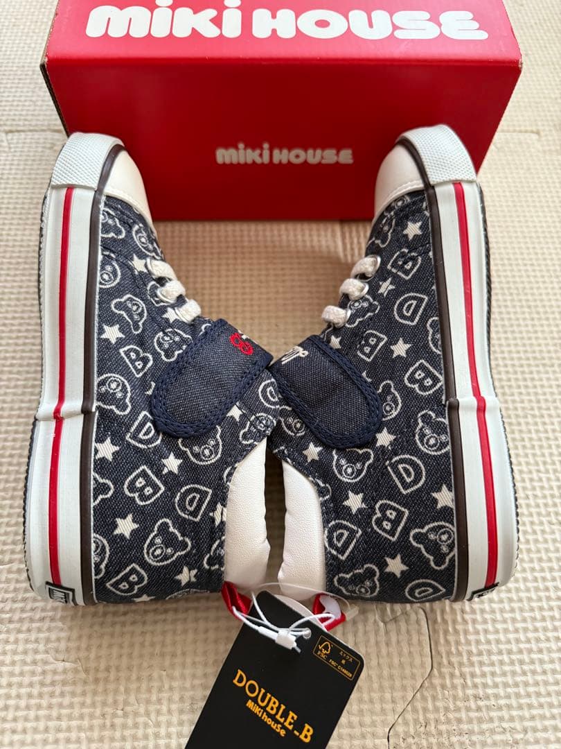 新品　日本製　ミキハウス　スニーカー　18