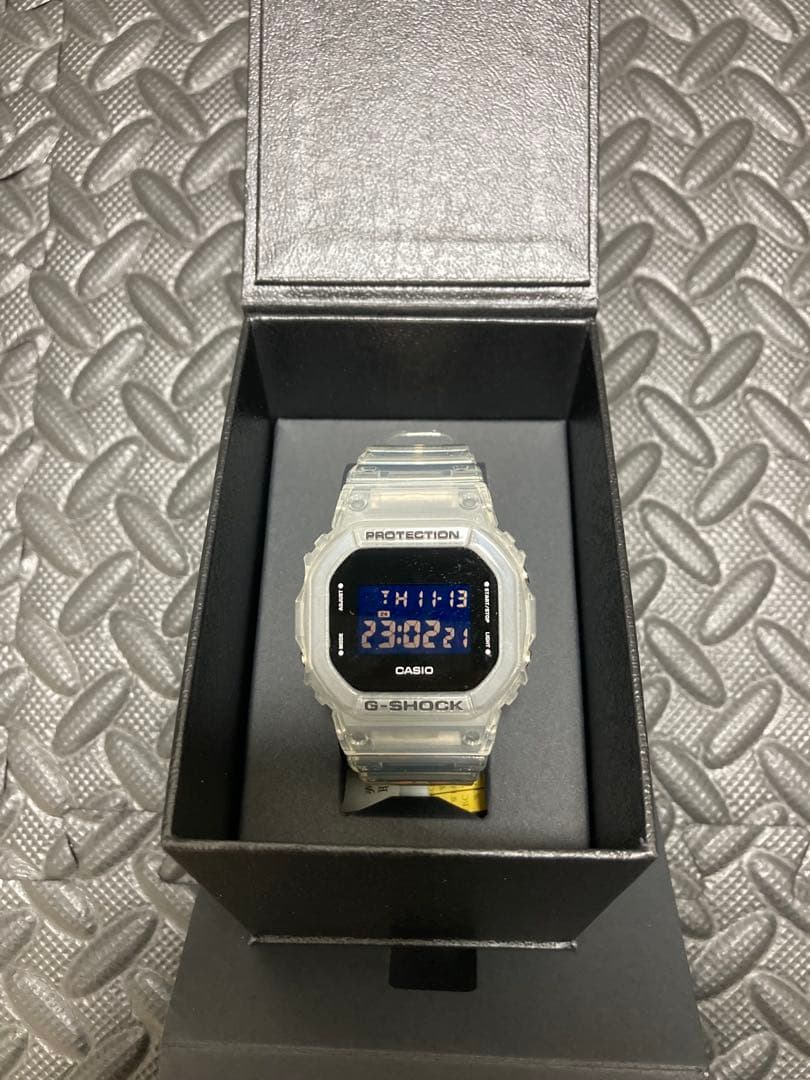 G-SHOCK DW-5600USKE-7JF クリア