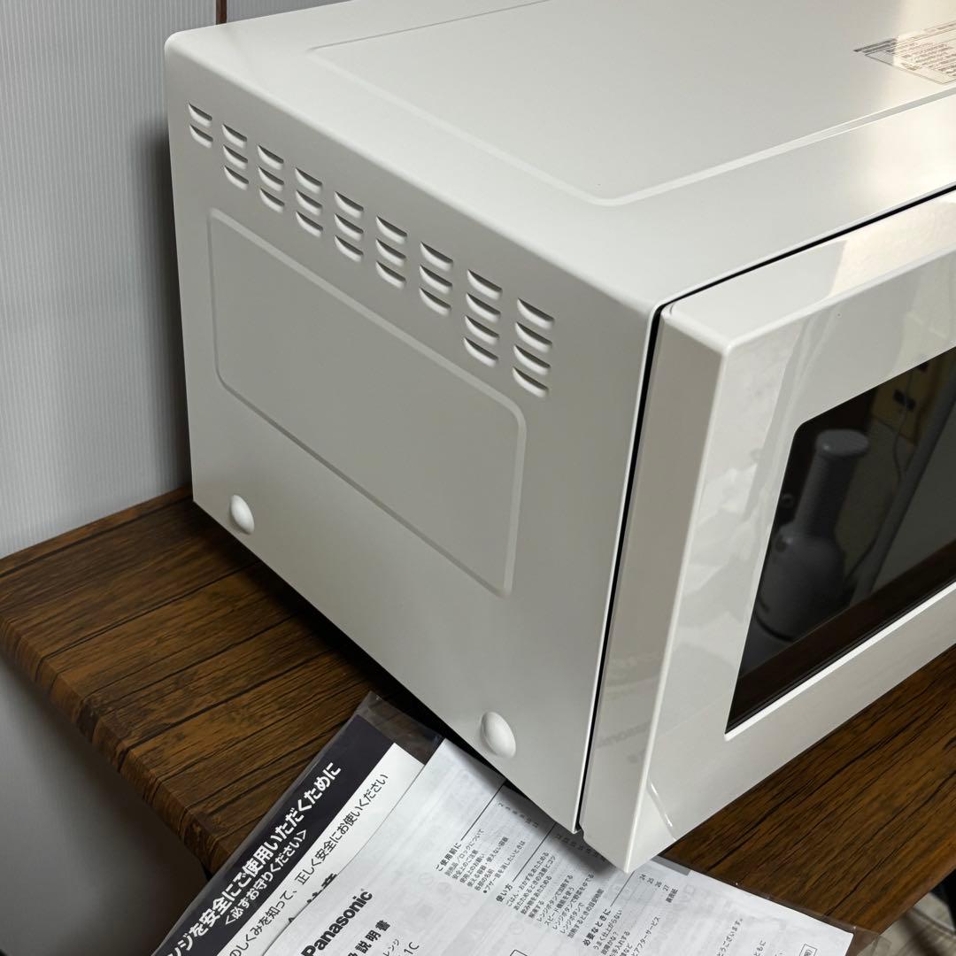 【極美品】 パナソニック 電子レンジ NE-FL1C-W 2025年