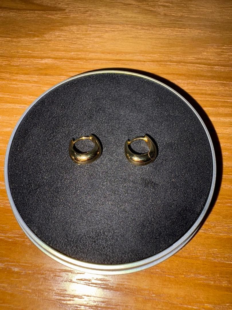 TOM WOOD ピアス Ice Huggies Gold