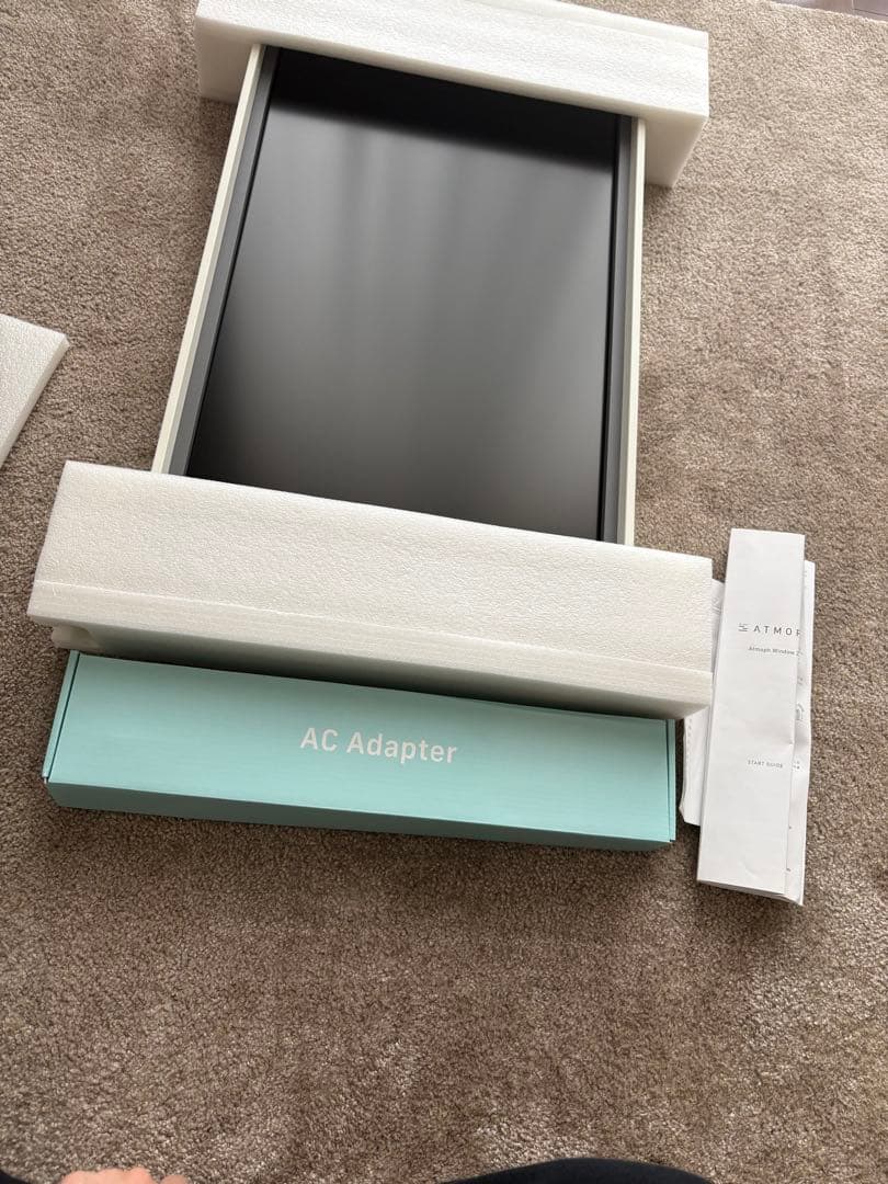 Atmoph Window 2 ホワイト　美品