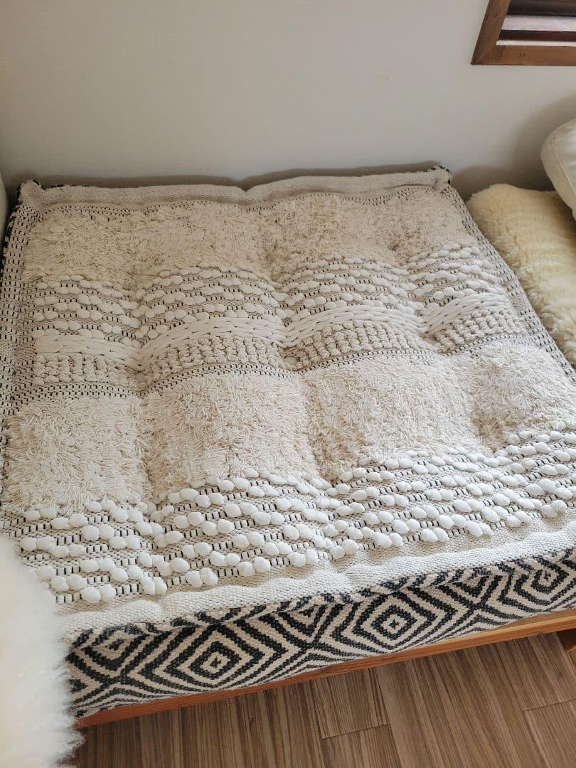 ほぼ未使用アデペシュブロックマルチソファクッション