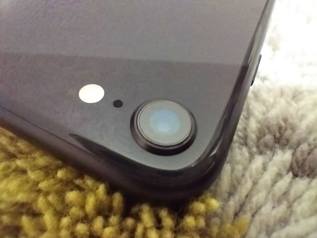 iPhone se 第2世代 128GB 本体 ブラック バッテリー96％ 美品