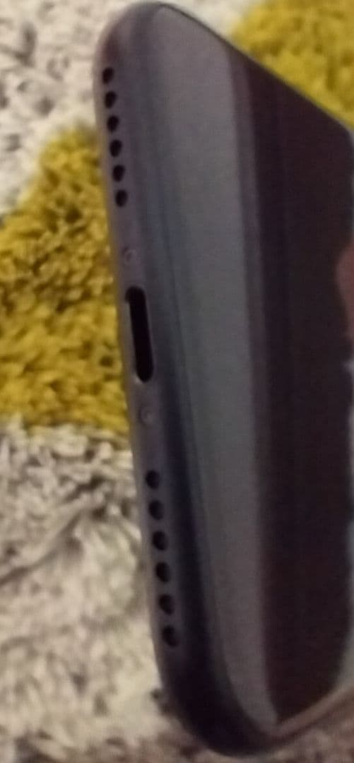 iPhone se 第2世代 128GB 本体 ブラック バッテリー96％ 美品