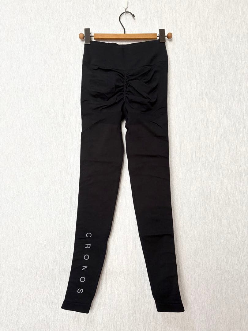 新品タグ付き CRONOS クロノス スタイルアップレギンス ブラック