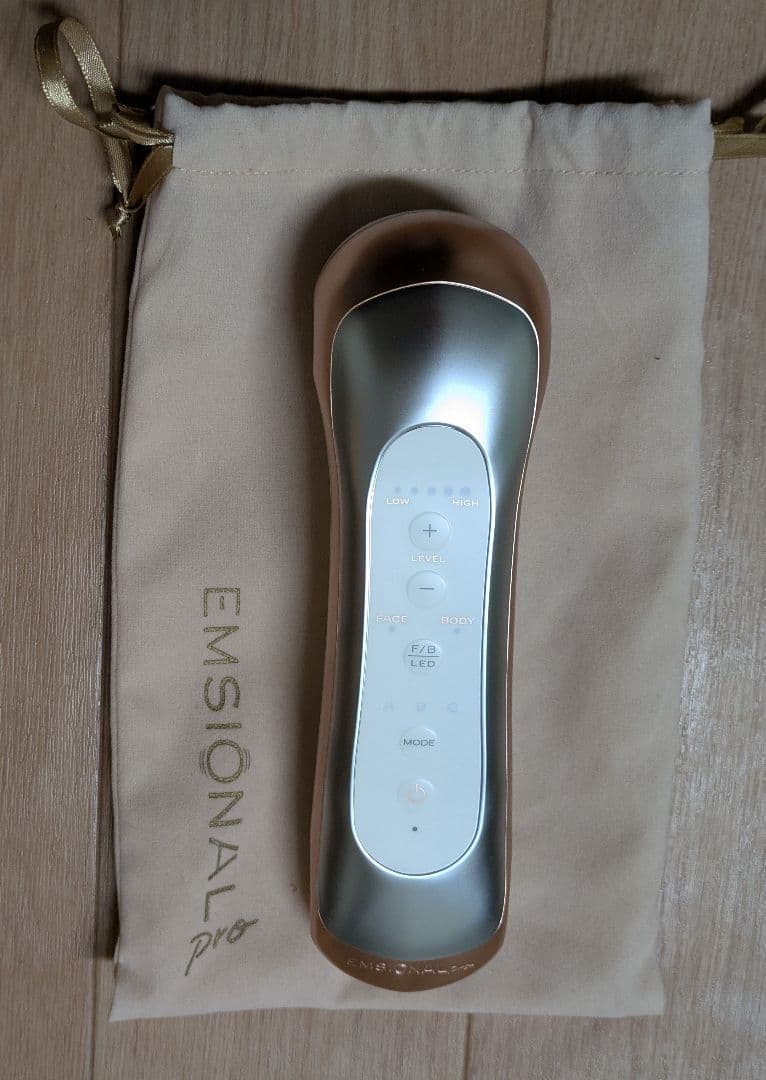 【SPTM】EMSIONAL pro 美顔器《未使用品》箱は有りません