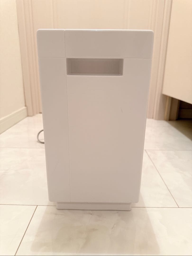 【美品】Panasonic パナソニック衣類乾燥除湿機 F-YZVXJ60-W