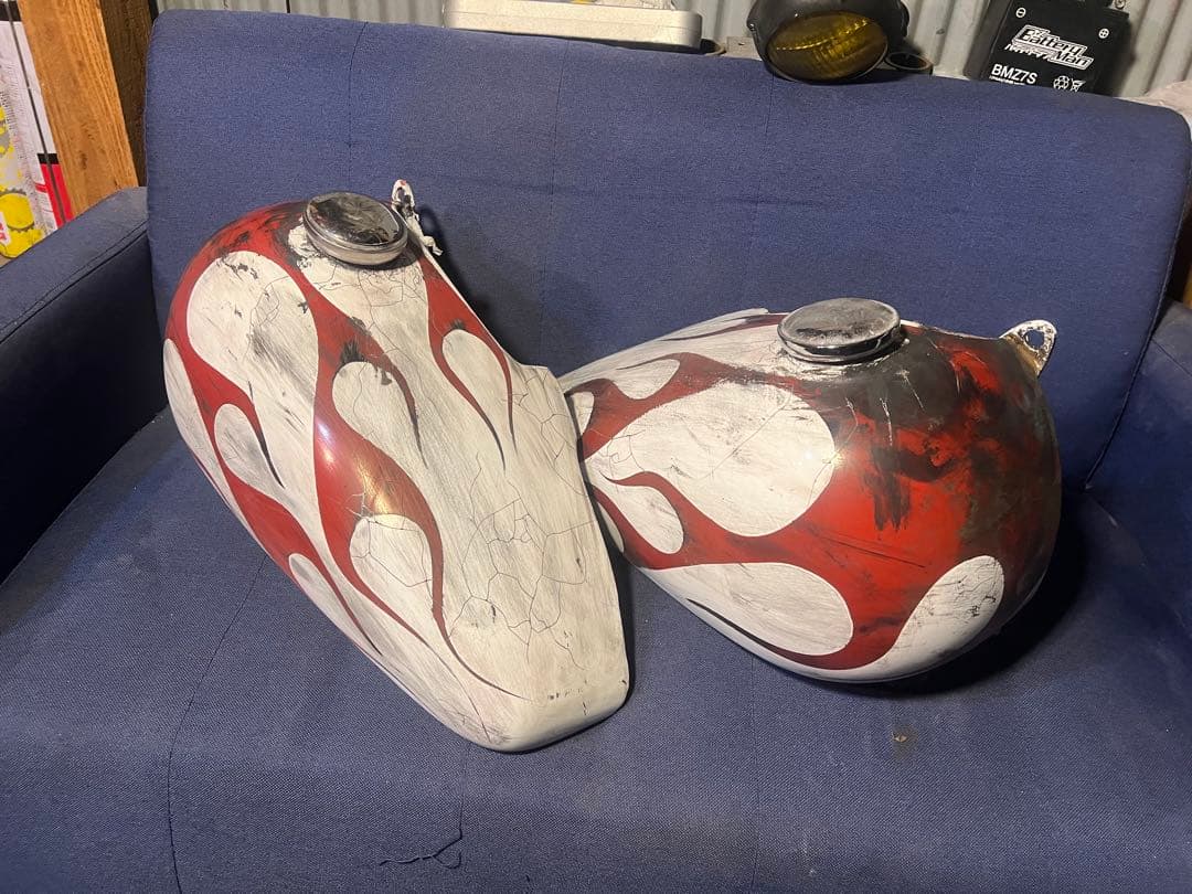 ハーレー タンク エイジング塗装 分割タンク