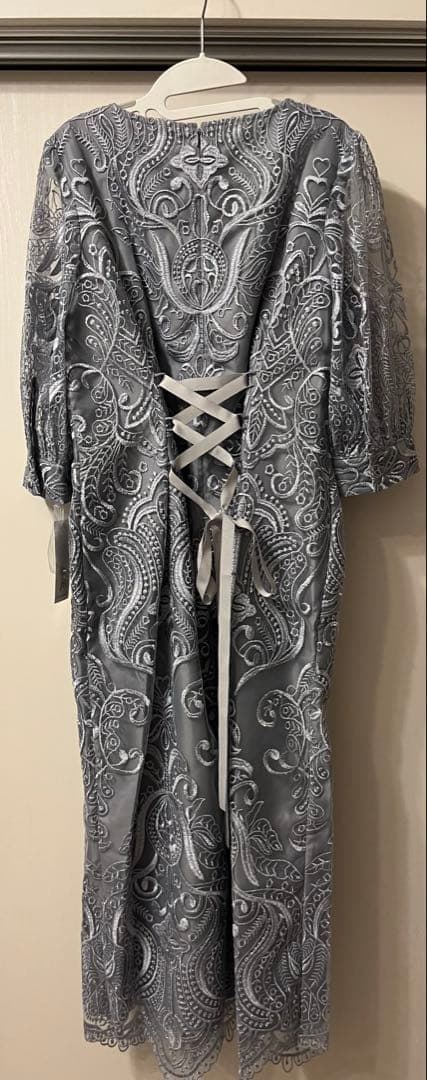 ハレモード　タグ付き　結婚式　エンブロイダリーコクーンドレス