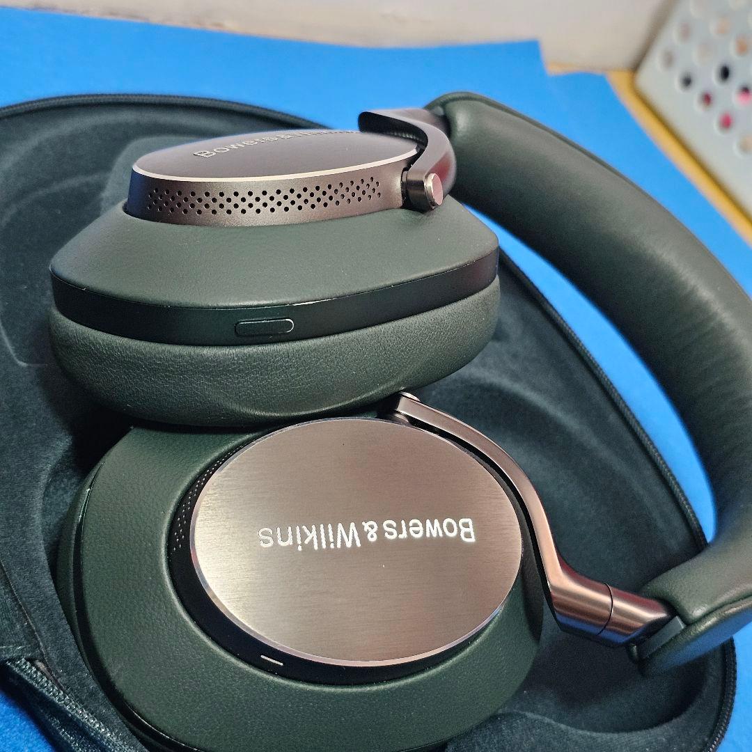 Bowers & Wilkins Px8 (ダーク・フォレスト)