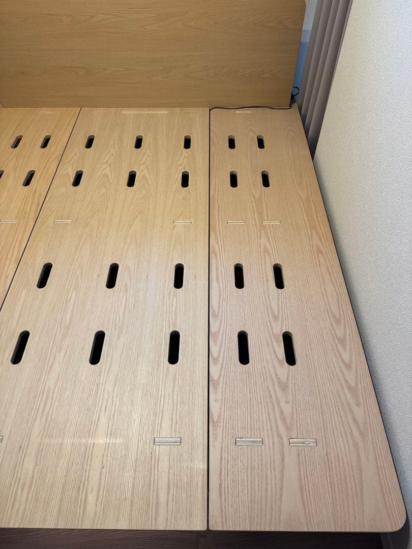 コアラマットレス　ベッドフレーム【クイーンサイズ　LEDダウンライト付き】