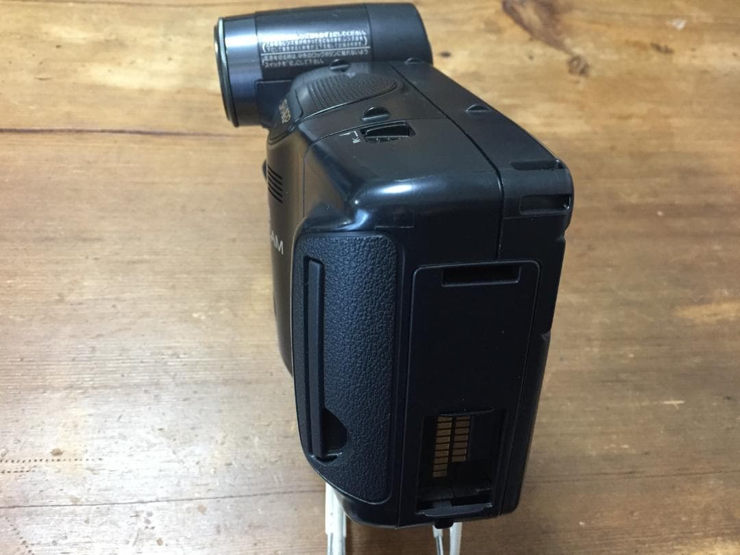 撮影再生ダビングOK 　SHARP　VL-HL15　付属品あり　Hi8　大画面