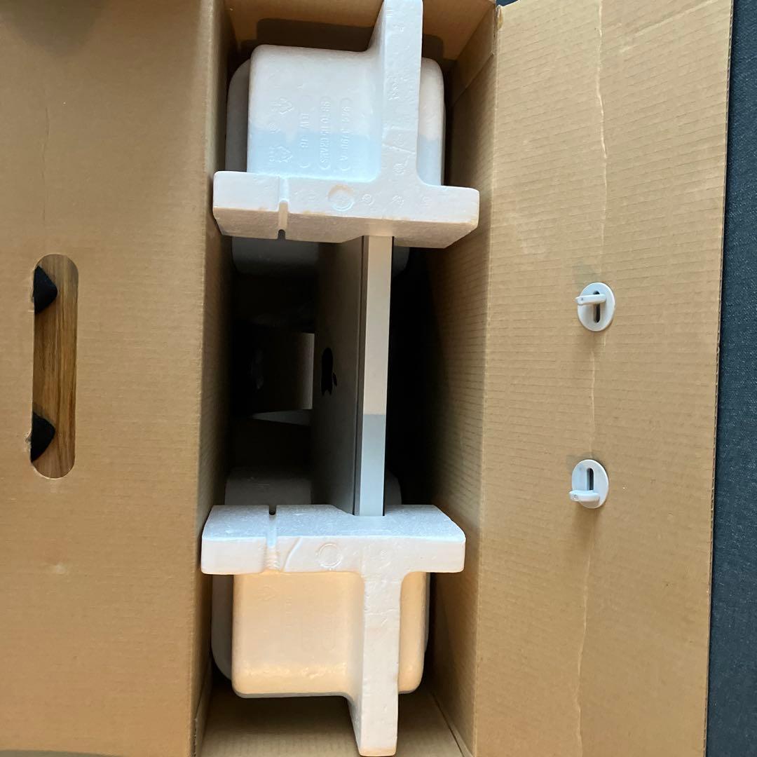 動作品　Apple iMac 21.5インチ シルバー 10.12