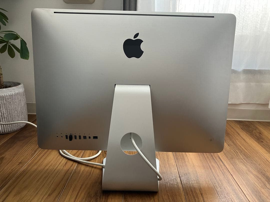 動作品　Apple iMac 21.5インチ シルバー 10.12