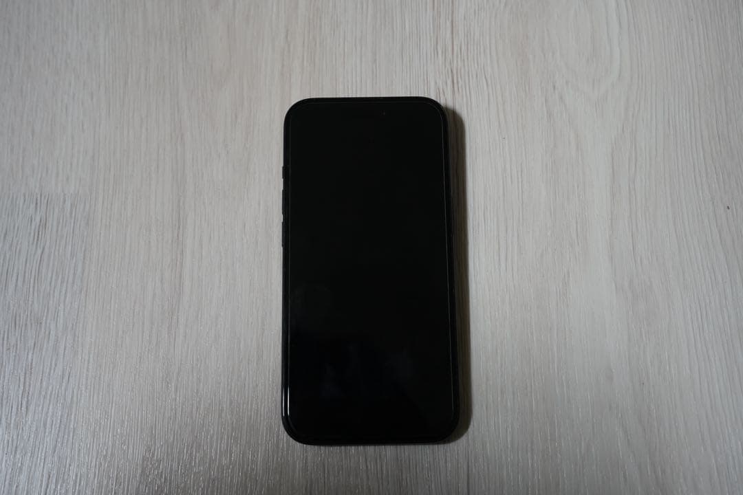 Apple iPhone 15 ブラック 本体 + ケース2個