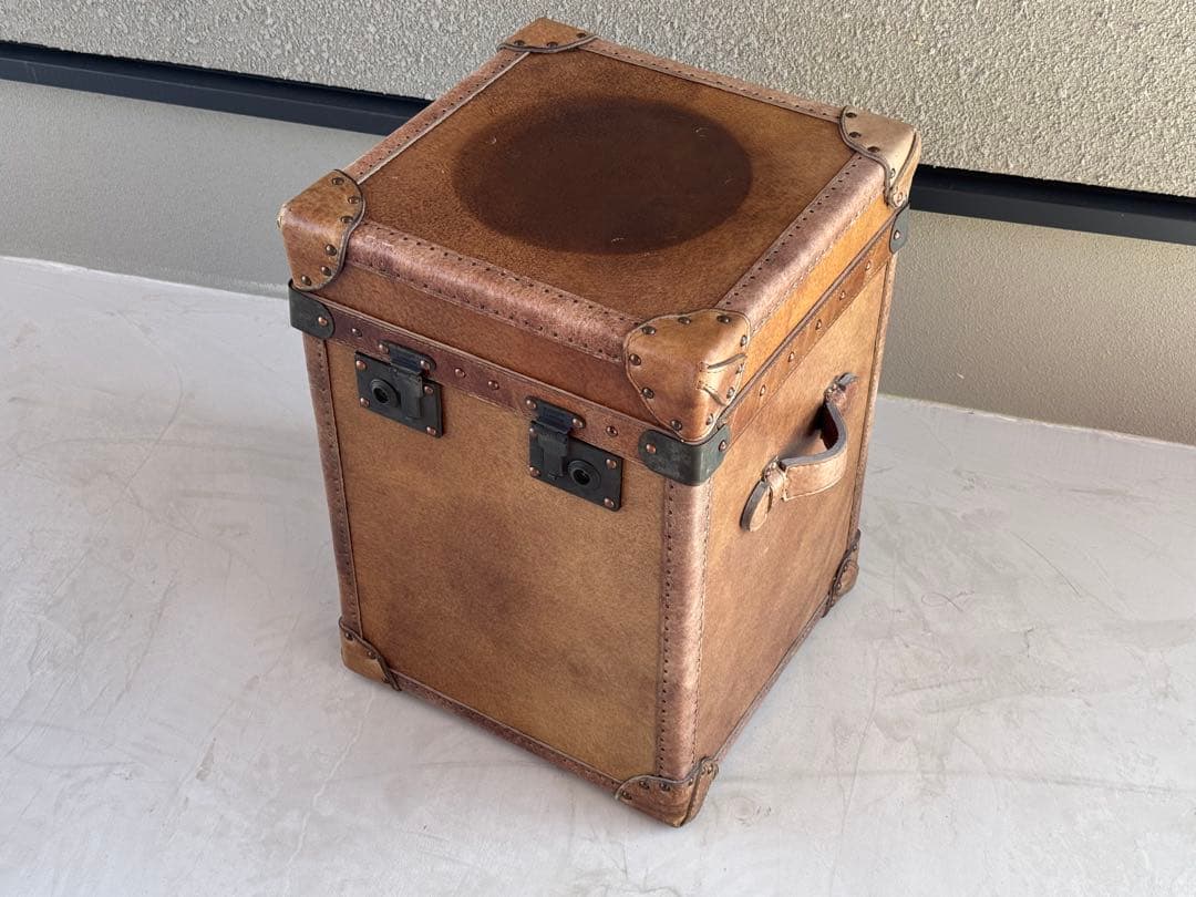 アスプルド　halo ハロ　パリストランク　本革　レザー　キャビネット