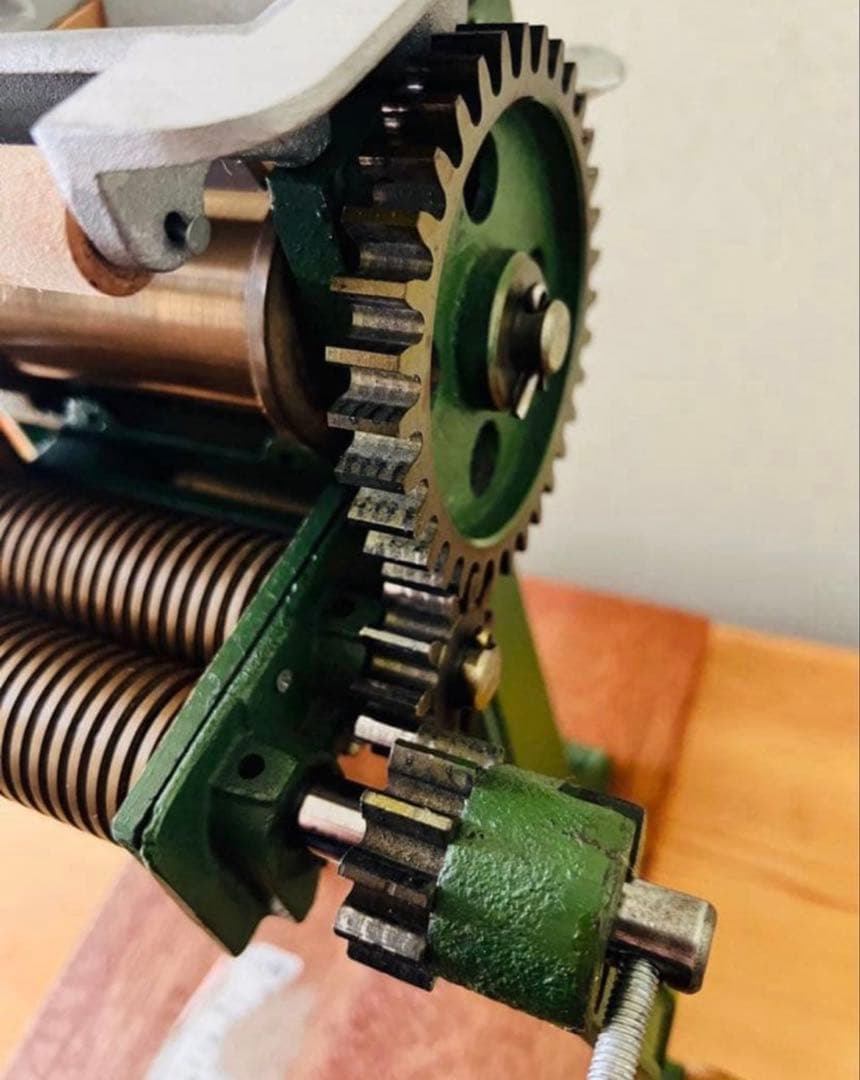 金属製の小野式製麺機