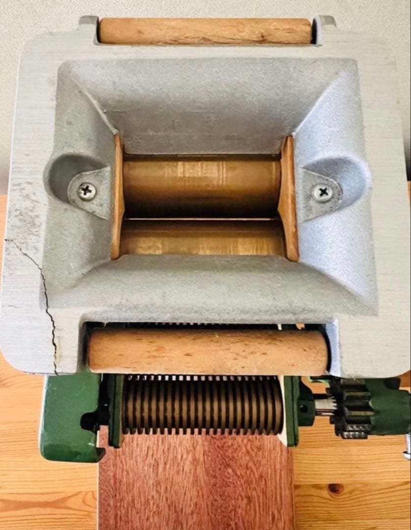 金属製の小野式製麺機