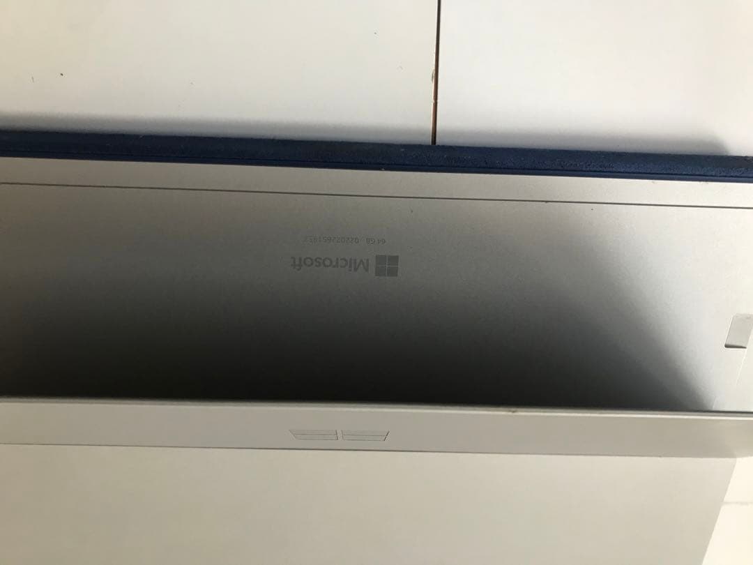 初期化済　充電ケーブル付 Microsoft Surface3 1657