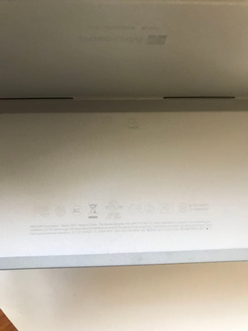 初期化済　充電ケーブル付 Microsoft Surface3 1657