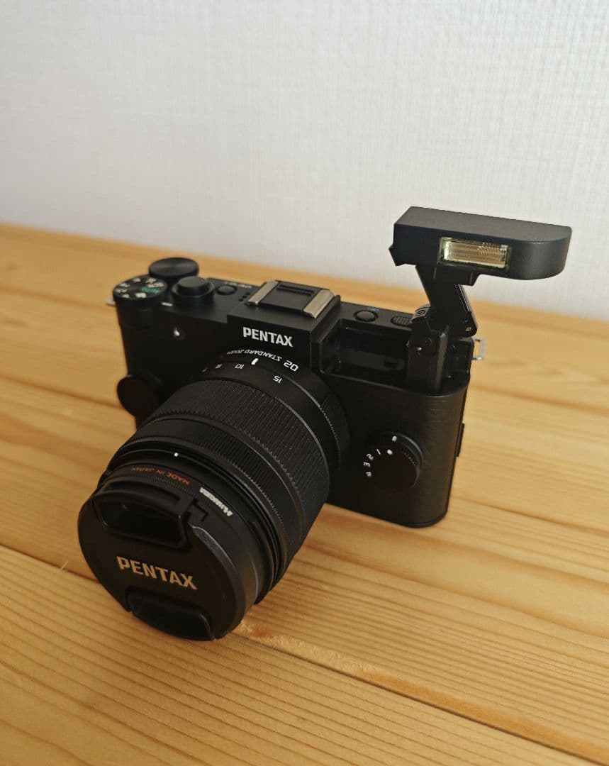 【極美品】PENTAX Q-S1 BK レンズキット 箱付き完品 レンズガード付