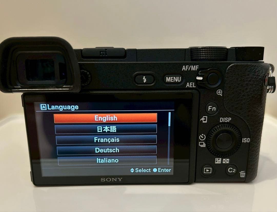 美品 ◆ショット数:1,571回◆ SONY ソニー α6300 16-50mm