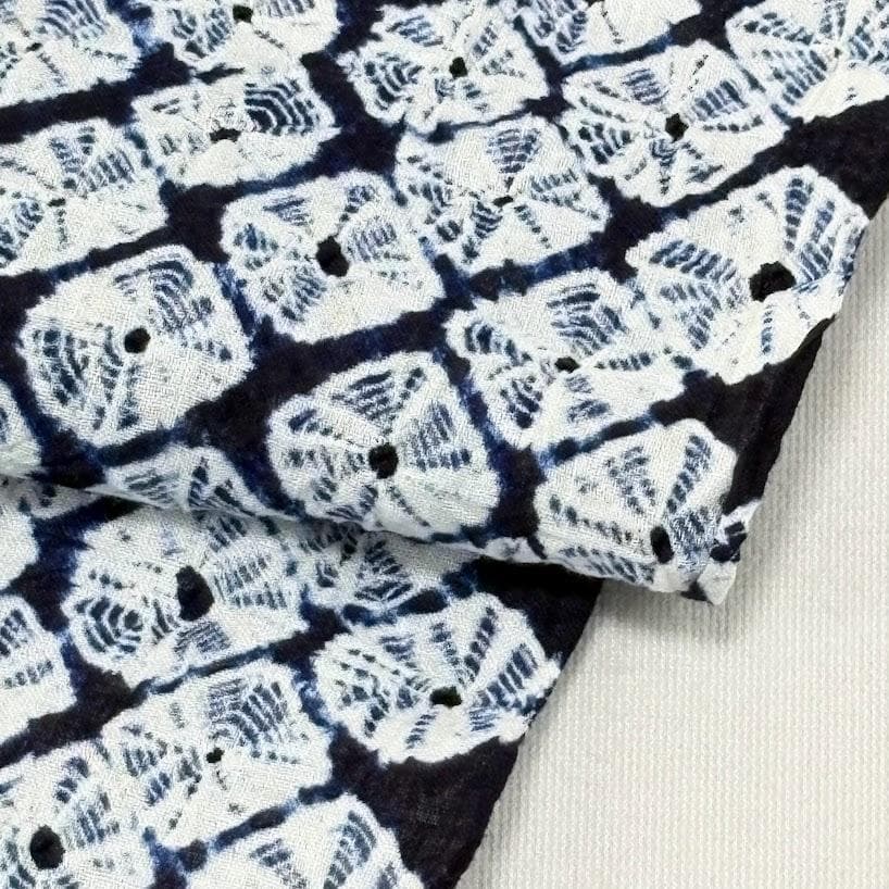 ゆりのはな　絞り浴衣反物　伝統工芸　有松鳴海絞り　総絞り　紺色系　綿　J305