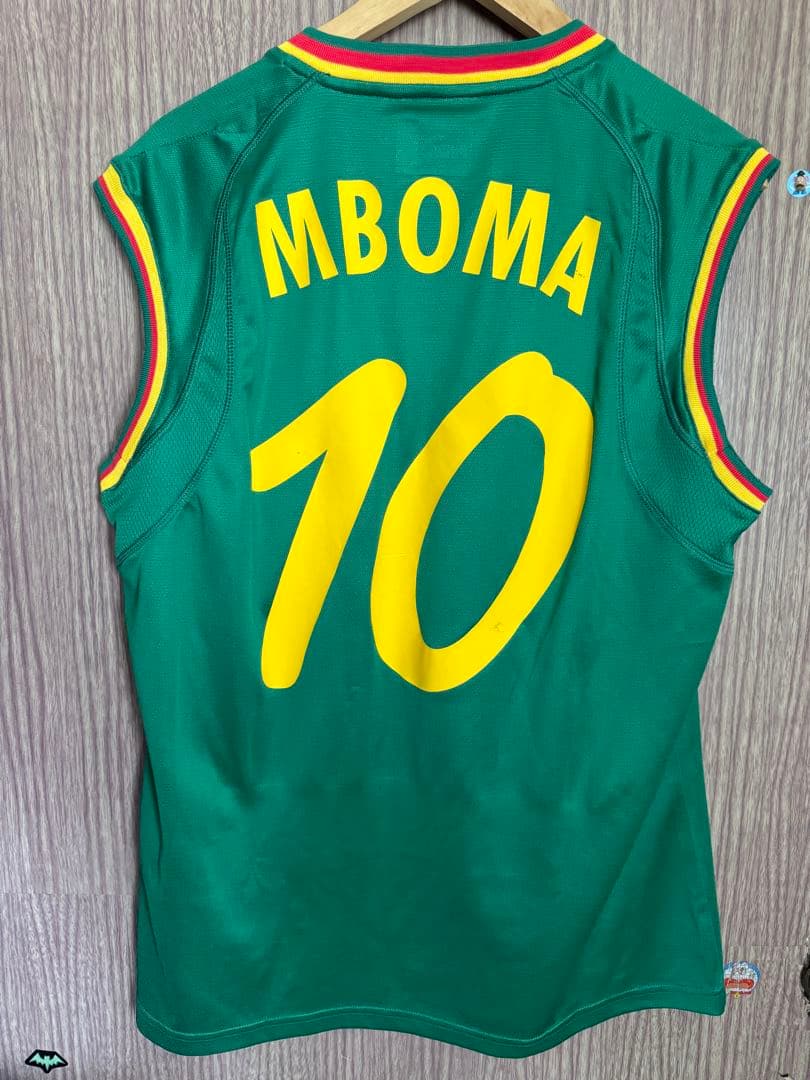 カメルーン代表ユニフォーム　エムボマ