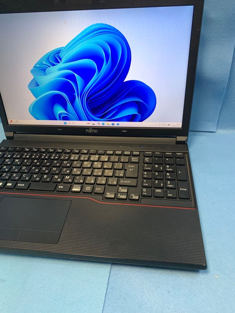 富士通/4th i5/Win11Pro/Office2021/新SSD/8GB㉓
