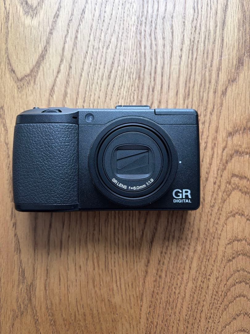 ■ 美品 ■ RICOH GR DIGITAL III 箱付き S数2,130回