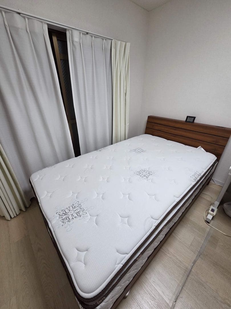 Serta iSeries セミダブルマットレス　ベッド