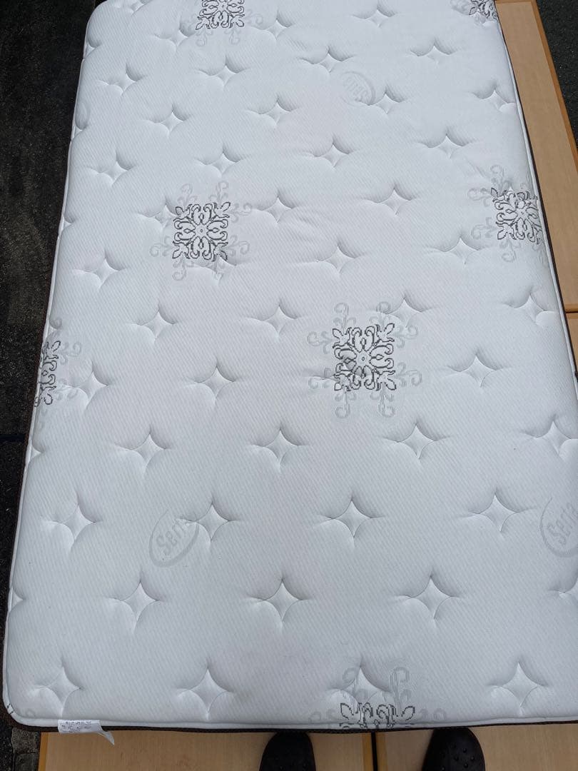 Serta iSeries セミダブルマットレス　ベッド