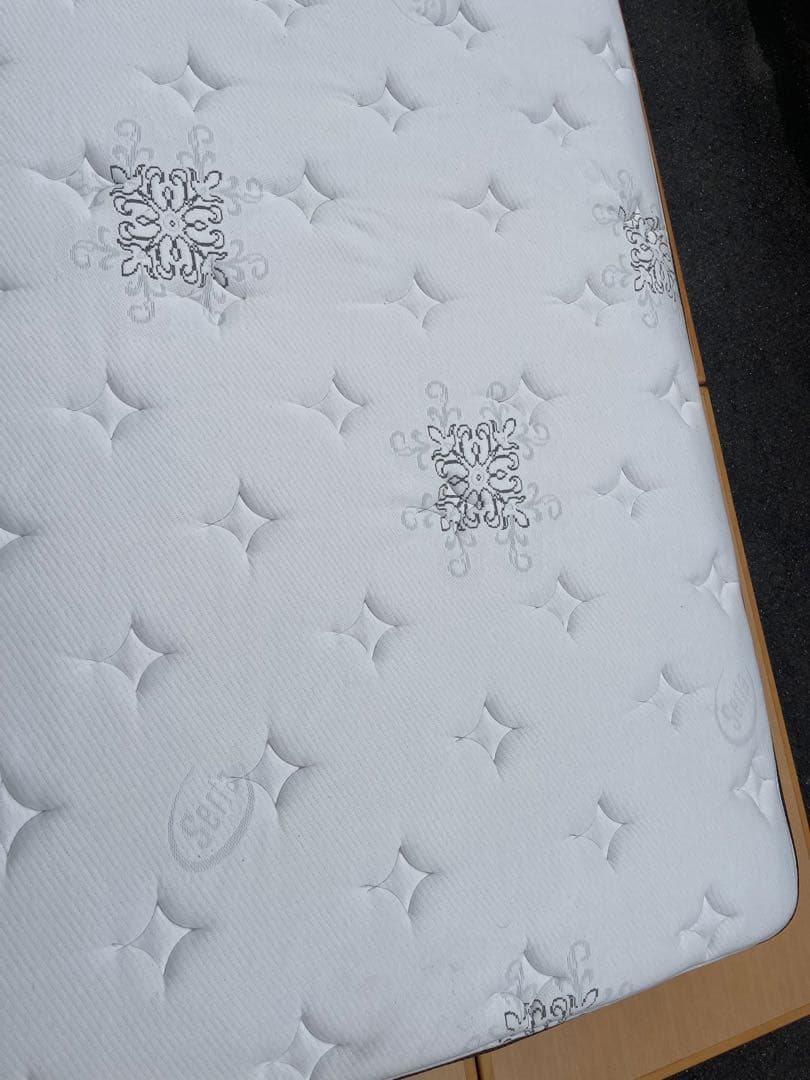 Serta iSeries セミダブルマットレス　ベッド