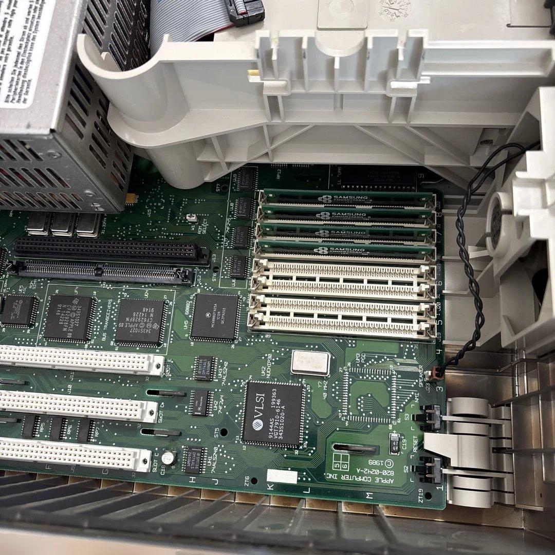 か*と様 Apple Macintosh IIci 本体とアクセサリーキット当時