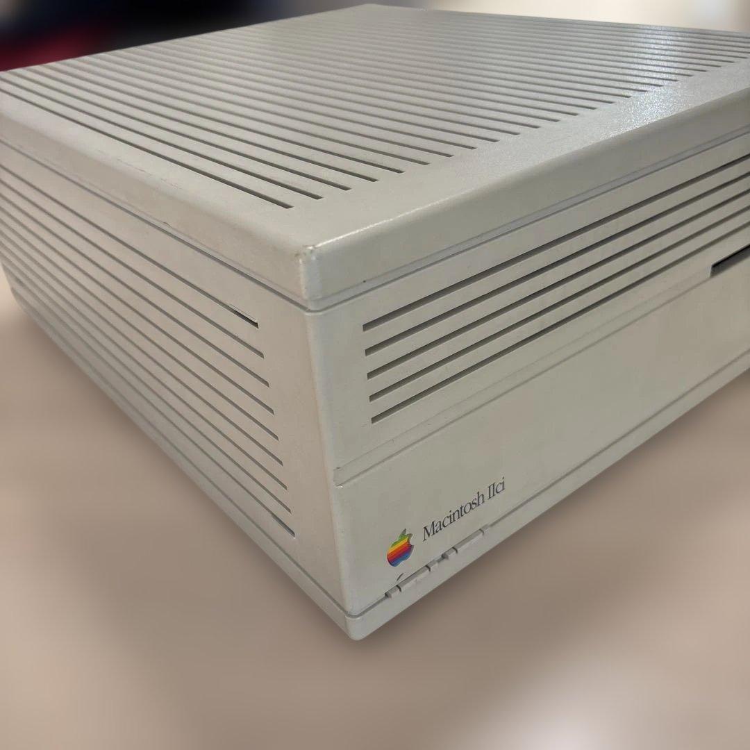 か*と様 Apple Macintosh IIci 本体とアクセサリーキット当時