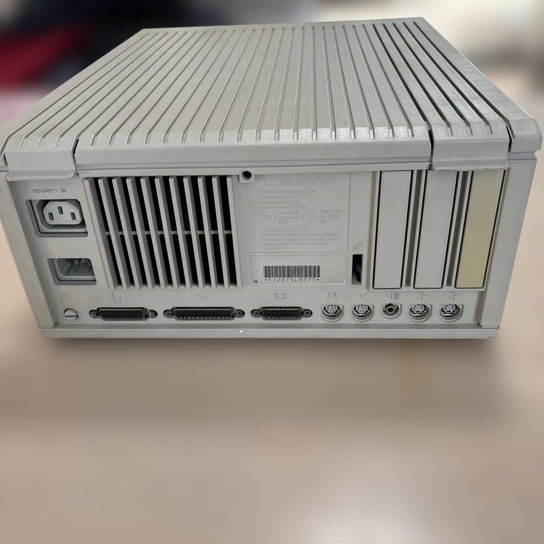 か*と様 Apple Macintosh IIci 本体とアクセサリーキット当時